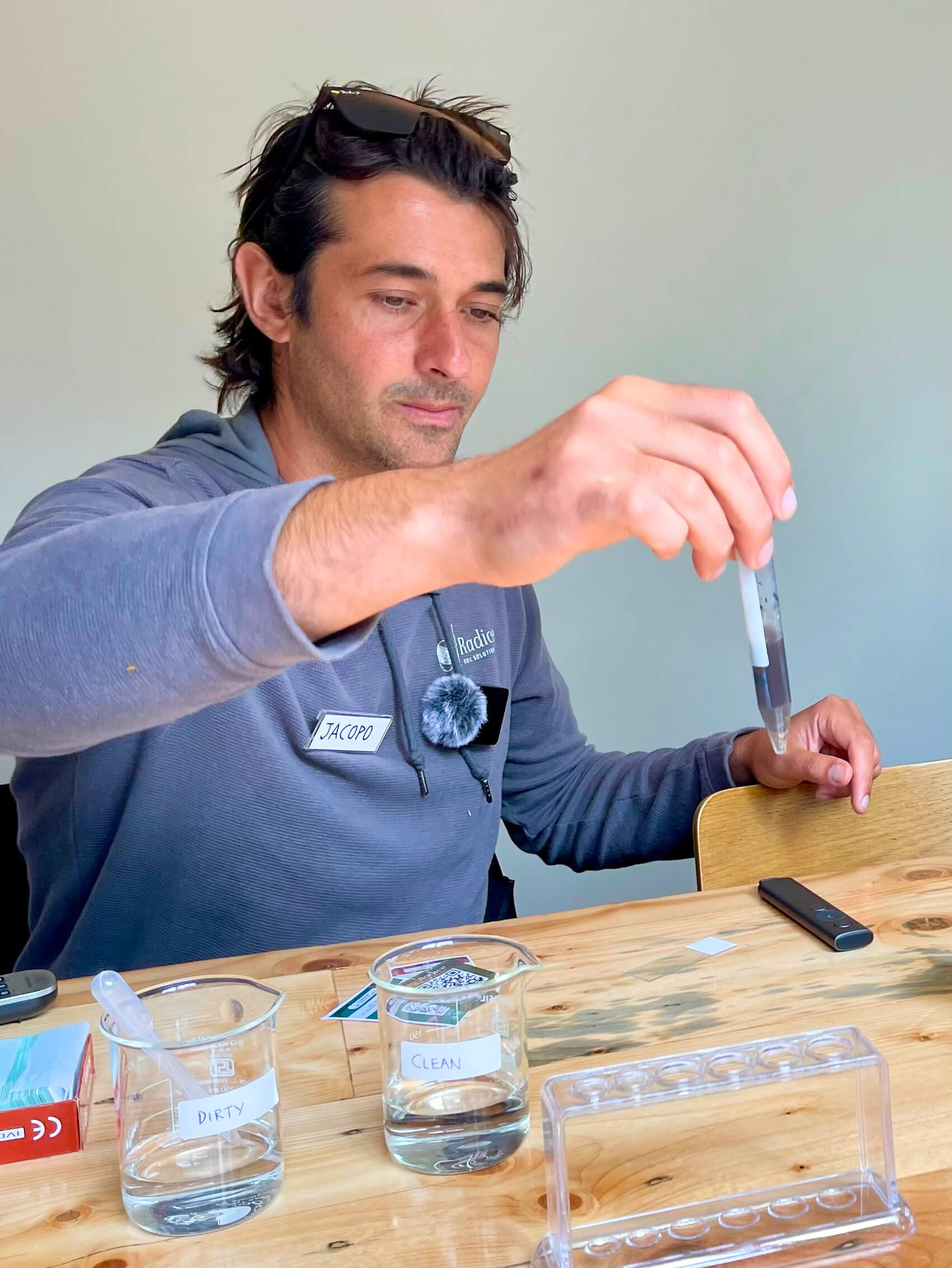 Preparing a Soil Sample for Microscopy with Soil Agroecologist Jacopo Orazi